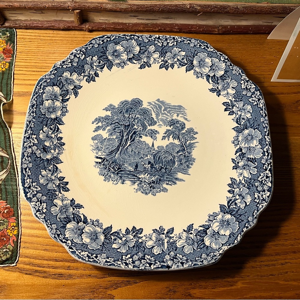 Enoch Wedgwood Blue and Cream Scenic Dinner Plate